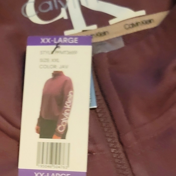 Calvin Klein Crop Sweatshirt - 2X - Picture 5 of 5